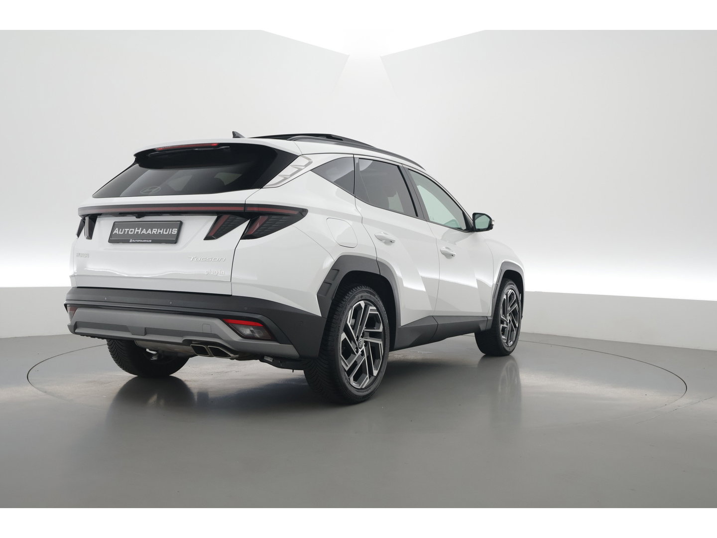 Hyundai Tucson 1.6 T-GDI PHEV Premium 4WD | SOH 99% | Pano | 360cam | Stoelventi. | Elek. Stoelen | 4x Stoelverw. | Krell Audio | NAV + CarPlay |