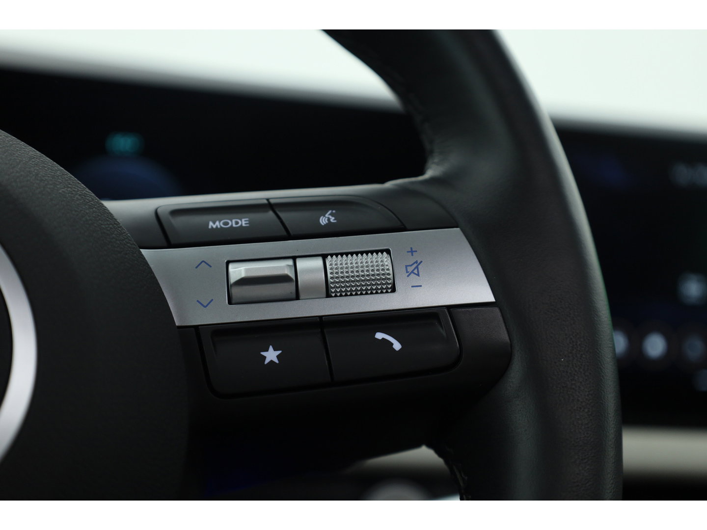 Hyundai Tucson 1.6 T-GDI PHEV Premium 4WD | SOH 99% | Pano | 360cam | Stoelventi. | Elek. Stoelen | 4x Stoelverw. | Krell Audio | NAV + CarPlay |