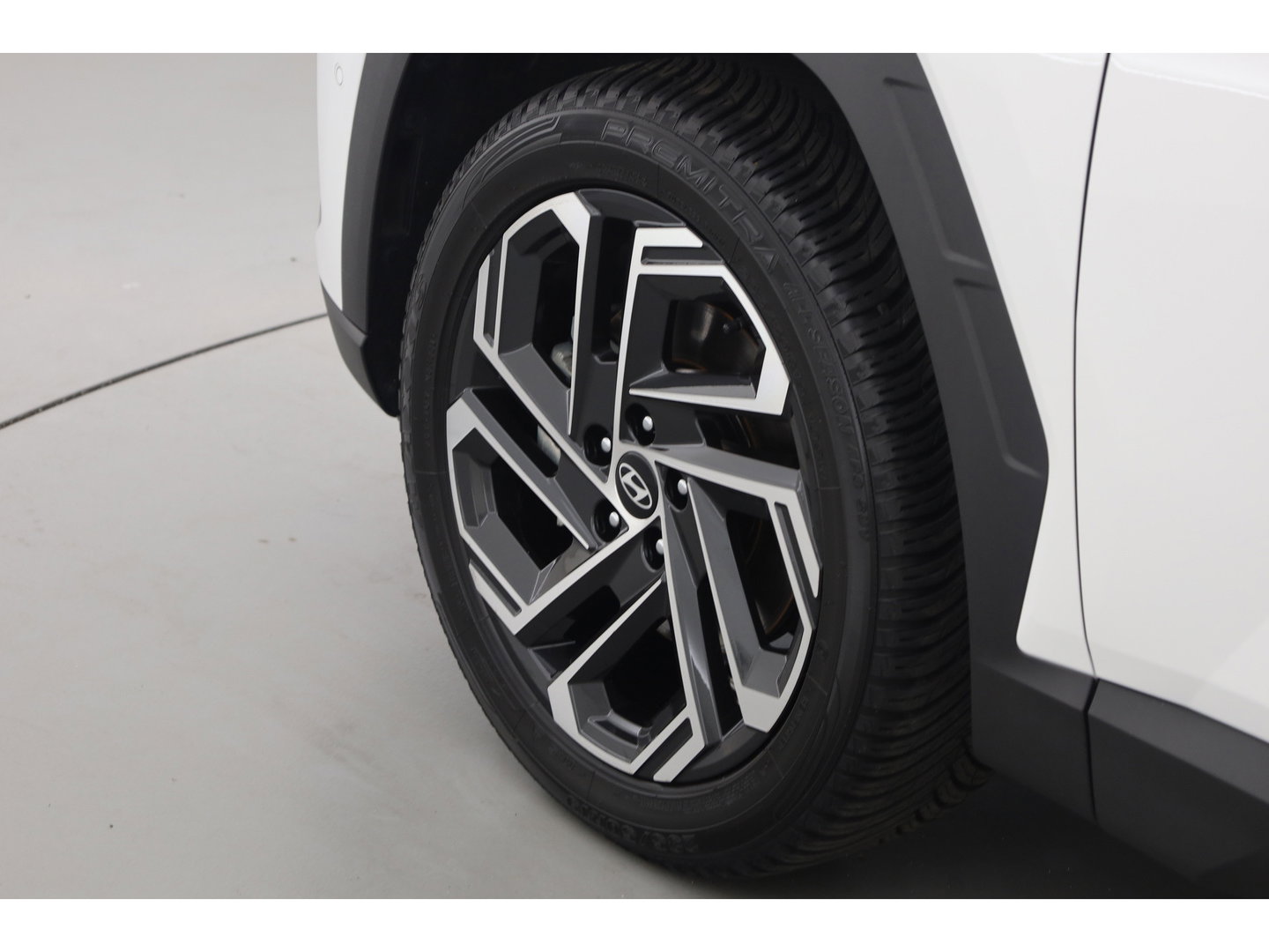 Hyundai Tucson 1.6 T-GDI PHEV Premium 4WD | SOH 99% | Pano | 360cam | Stoelventi. | Elek. Stoelen | 4x Stoelverw. | Krell Audio | NAV + CarPlay |