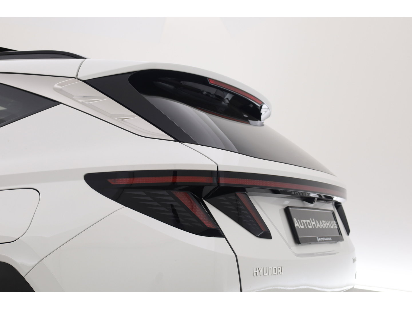 Hyundai Tucson 1.6 T-GDI PHEV Premium 4WD | SOH 99% | Pano | 360cam | Stoelventi. | Elek. Stoelen | 4x Stoelverw. | Krell Audio | NAV + CarPlay |