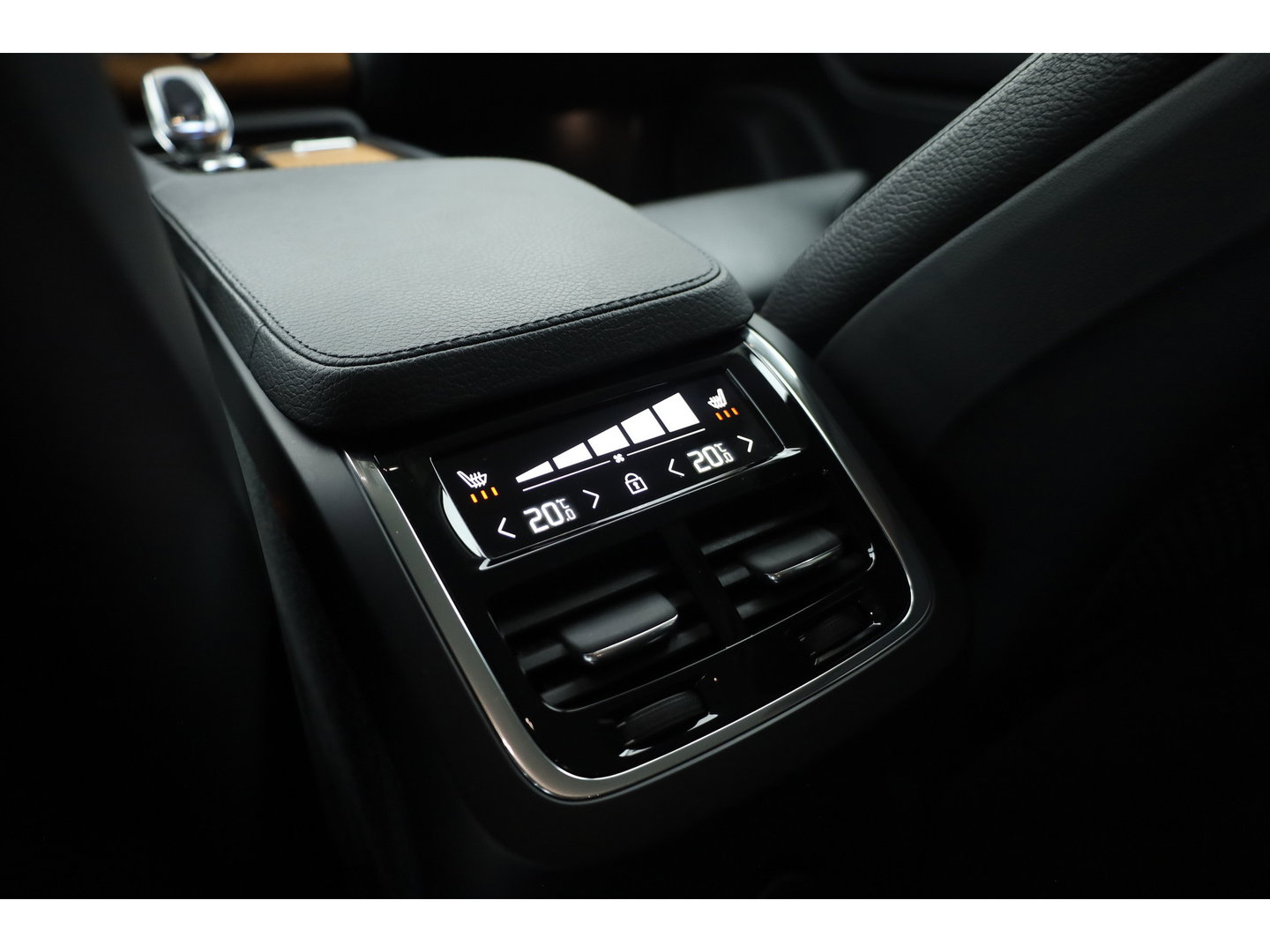 Volvo XC90 2.0 T8 Recharge AWD Inscription | Trekhaak | 360 camera | Harman &  Kardon | 4x stoel + stuurverw. | Adap. Cruise | Dodehoek (Blis )
