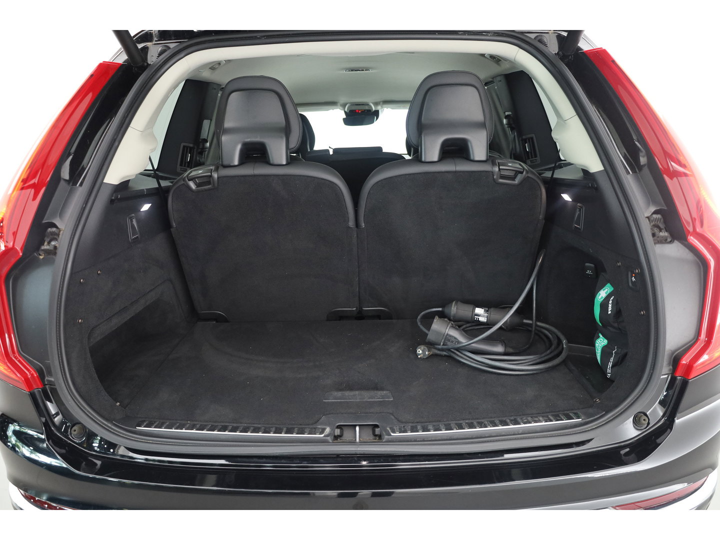 Volvo XC90 2.0 T8 Recharge AWD Inscription | Trekhaak | 360 camera | Harman &  Kardon | 4x stoel + stuurverw. | Adap. Cruise | Dodehoek (Blis )