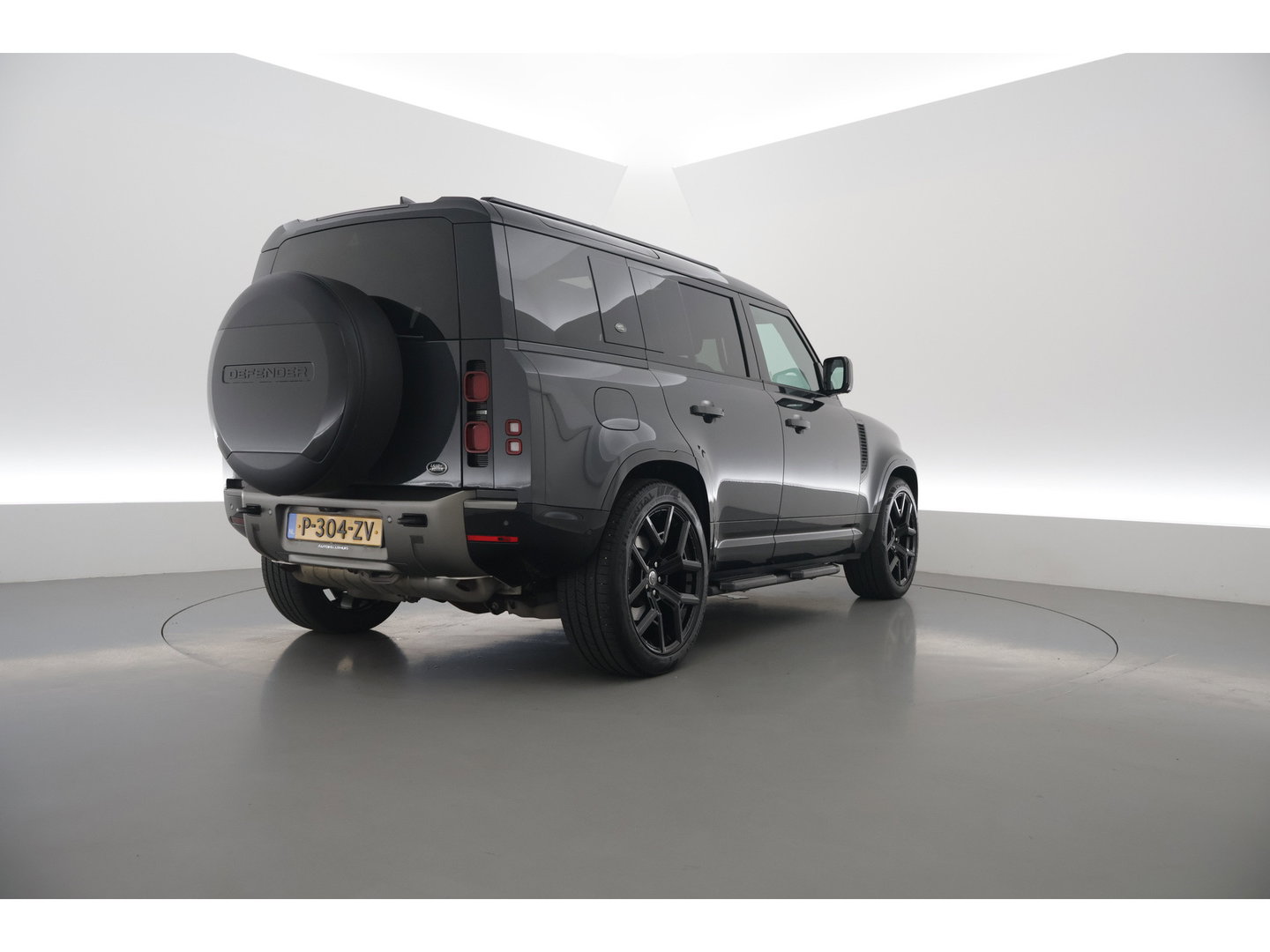 Land Rover Defender 110 2.0 P400e 110 X-Dynamic HSE | Pano | Sidebars | 22'' | 360cam | Luchtvering | Trekhaak | Stoelventi. | Adapt. Cruise