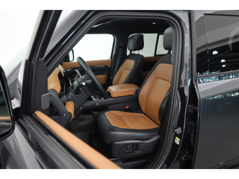 Land Rover Defender 110 2.0 P400e 110 X-Dynamic HSE | Pano | Sidebars | 22'' | 360cam | Luchtvering | Trekhaak | Stoelventi. | Adapt. Cruise