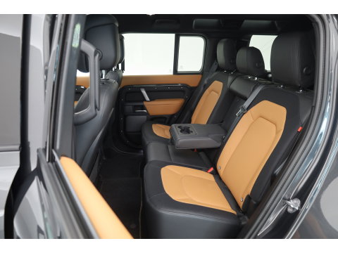 Land Rover Defender 110 2.0 P400e 110 X-Dynamic HSE | Pano | Sidebars | 22'' | 360cam | Luchtvering | Trekhaak | Stoelventi. | Adapt. Cruise