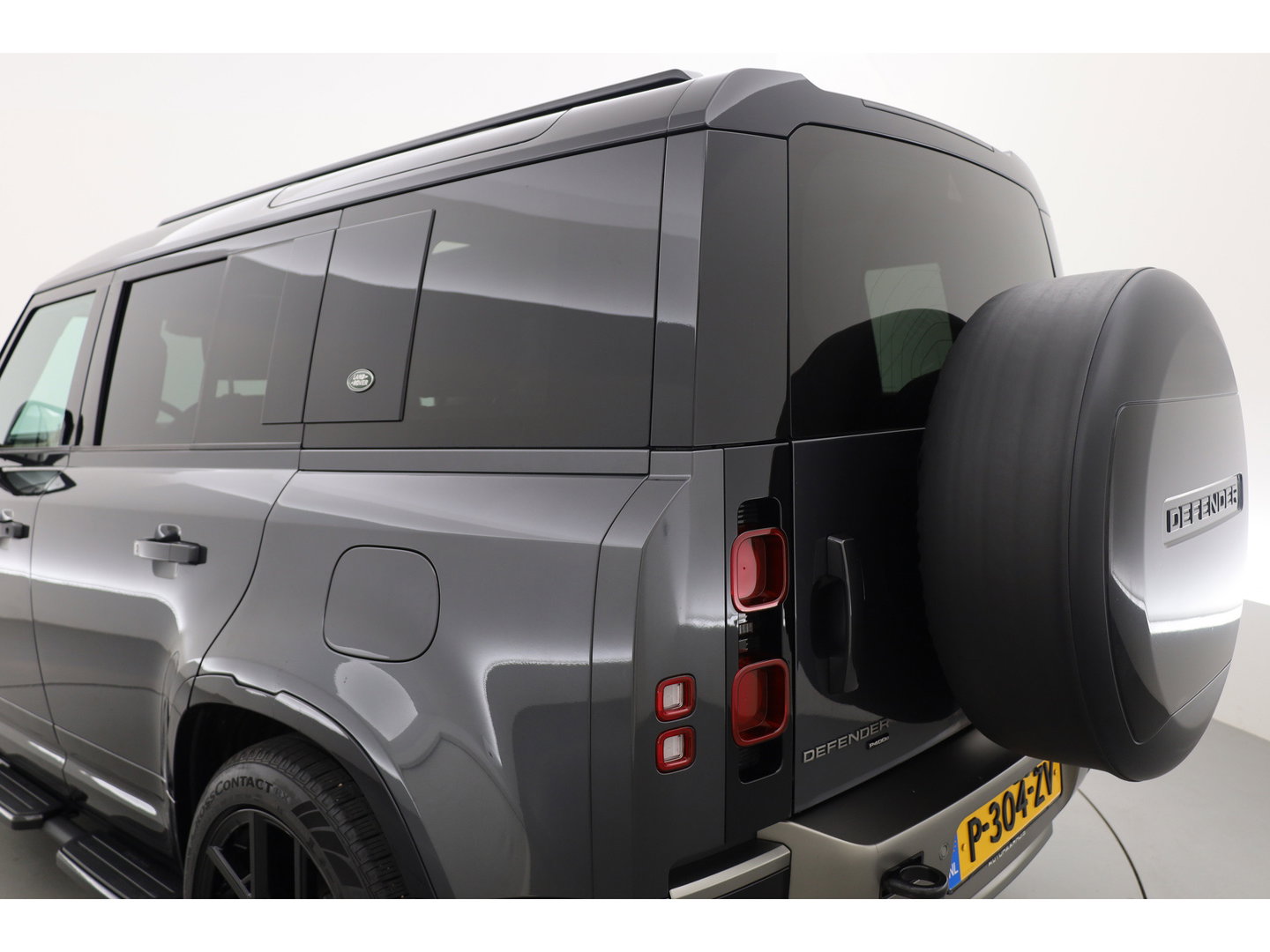 Land Rover Defender 110 2.0 P400e 110 X-Dynamic HSE | Pano | Sidebars | 22'' | 360cam | Luchtvering | Trekhaak | Stoelventi. | Adapt. Cruise