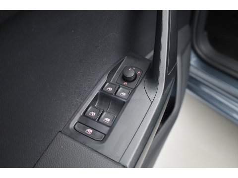 SEAT Ibiza 1.0 EcoTSI Style | Apple CarPlay & Android Auto | Stoelverw. | PDC A | Clima | LED |