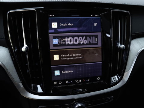 Volvo V60 T8 AWD Ultra Dark Bowers & Wilkins Pano Massage Stoelvent. Akoestisch glas 360 Cam