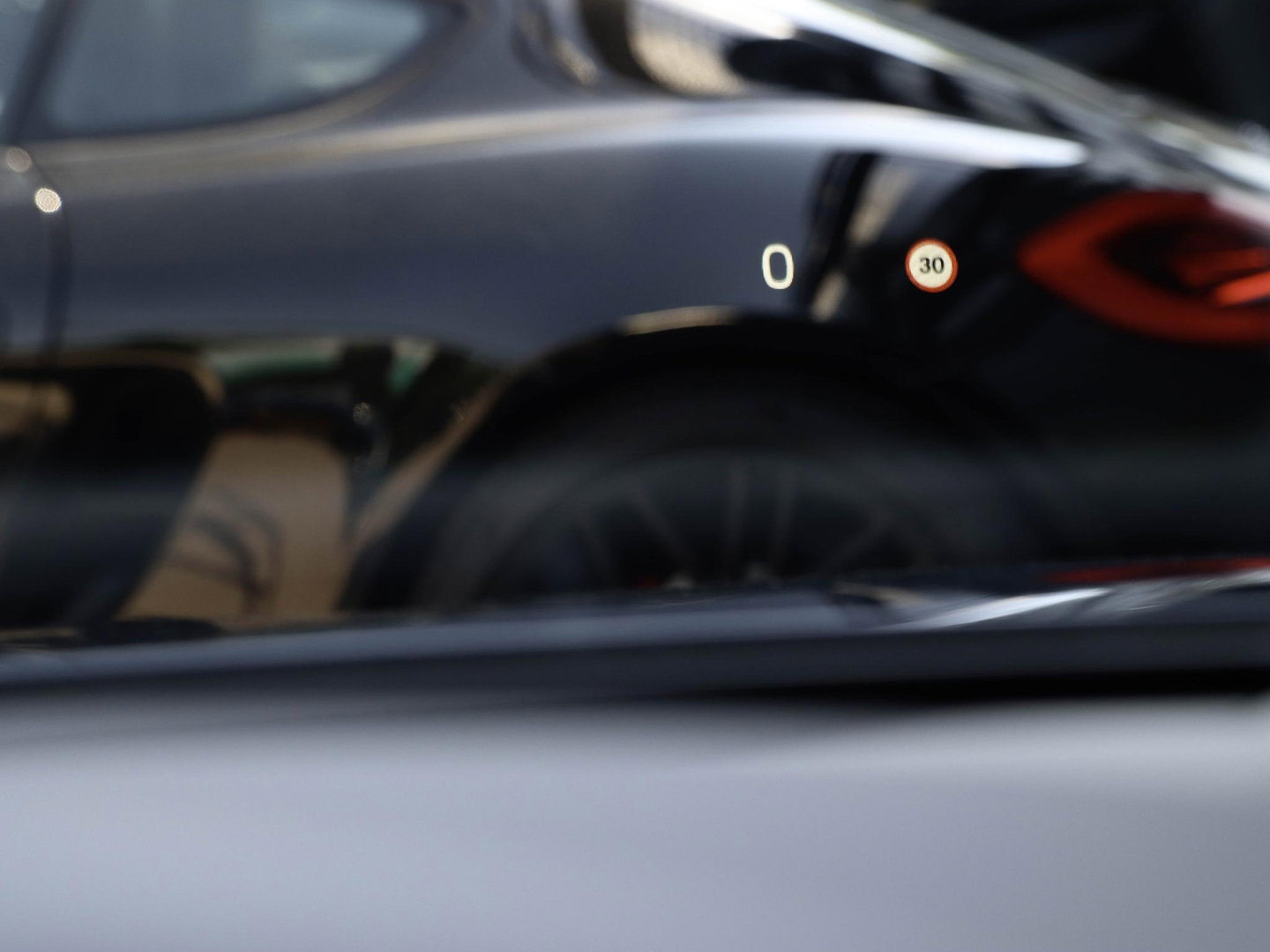 Volvo V60 T8 AWD Ultra Dark Bowers & Wilkins Pano Massage Stoelvent. Akoestisch glas 360 Cam