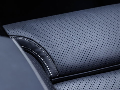 Volvo V60 T8 AWD Ultra Dark Bowers & Wilkins Pano Massage Stoelvent. Akoestisch glas 360 Cam