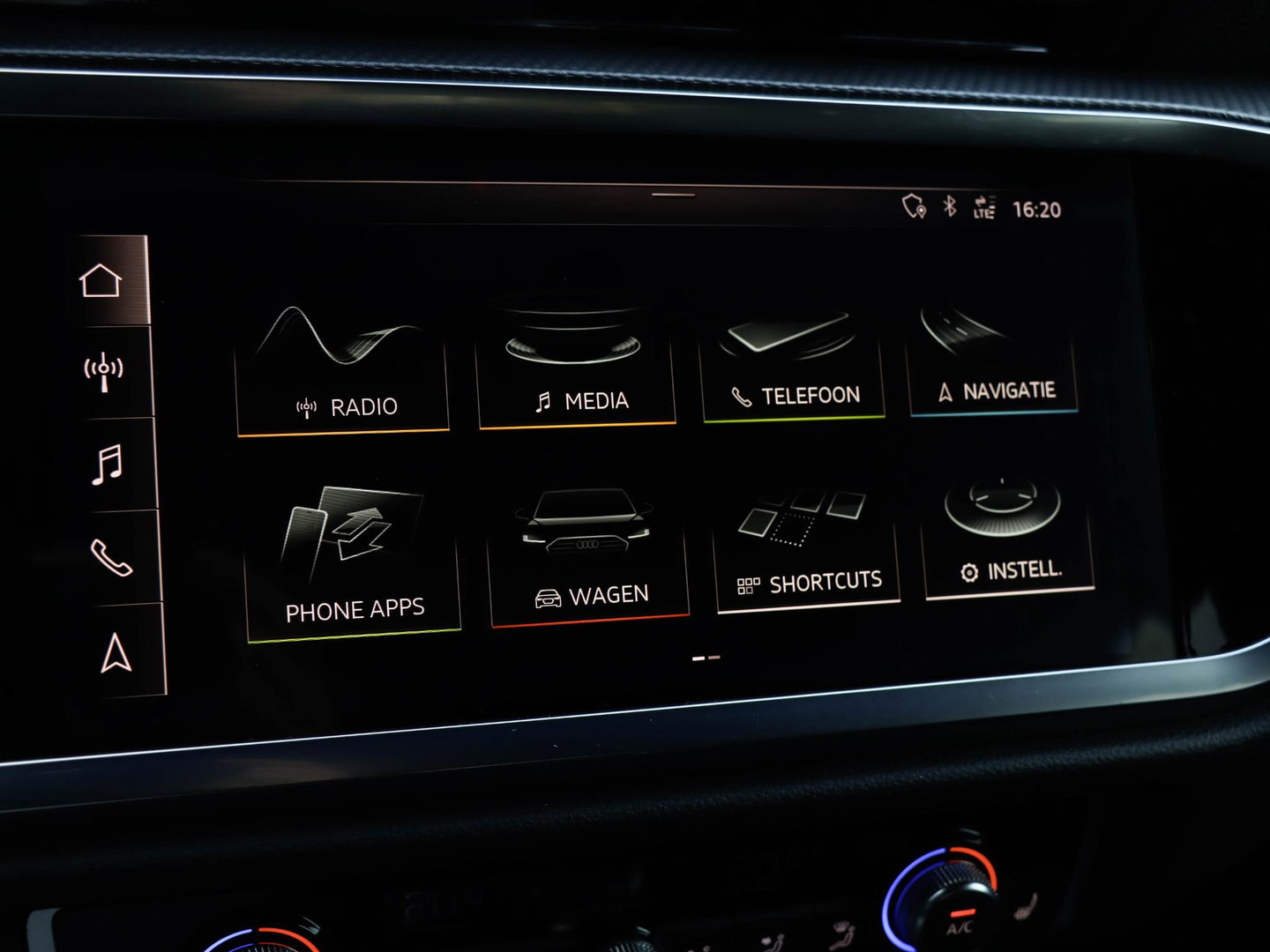 Audi Q3 40 TFSI 190pk Quattro Aut. S line Trekhaak wegkl. Sfeerverl. Virtual Cockpit
