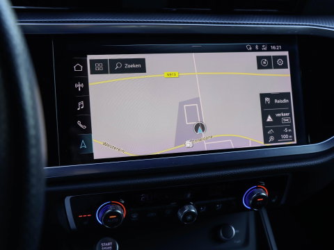 Audi Q3 40 TFSI 190pk Quattro Aut. S line Trekhaak wegkl. Sfeerverl. Virtual Cockpit