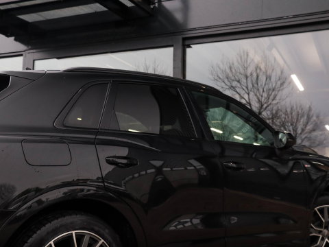 Audi Q3 40 TFSI 190pk Quattro Aut. S line Trekhaak wegkl. Sfeerverl. Virtual Cockpit