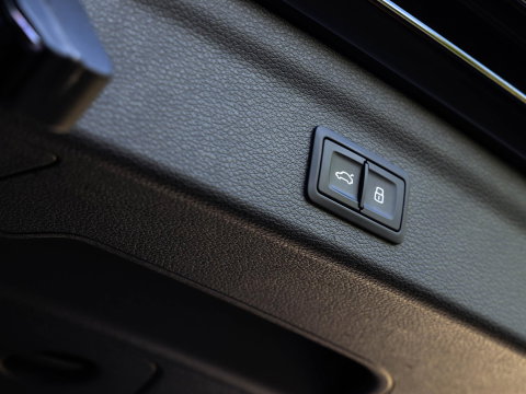 Audi Q3 40 TFSI 190pk Quattro Aut. S line Trekhaak wegkl. Sfeerverl. Virtual Cockpit