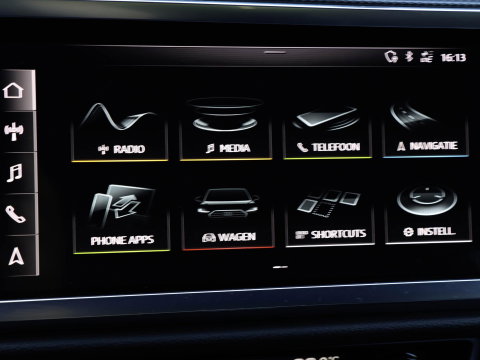 Audi Q3 40 TFSI 190pk Quattro Aut. S line Trekhaak wegkl. Sfeerverl. Virtual Cockpit