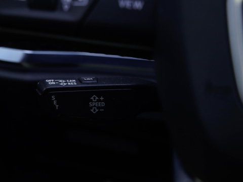 Audi Q3 40 TFSI 190pk Quattro Aut. S line Trekhaak wegkl. Sfeerverl. Virtual Cockpit
