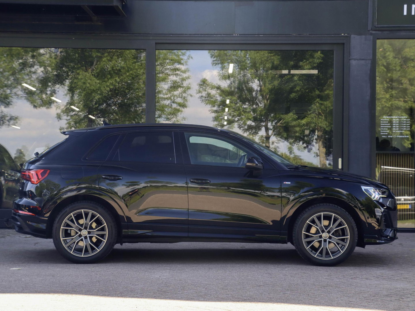 Audi Q3 40 TFSI 190pk Quattro Aut. S line Trekhaak wegkl. Sfeerverl. Virtual Cockpit