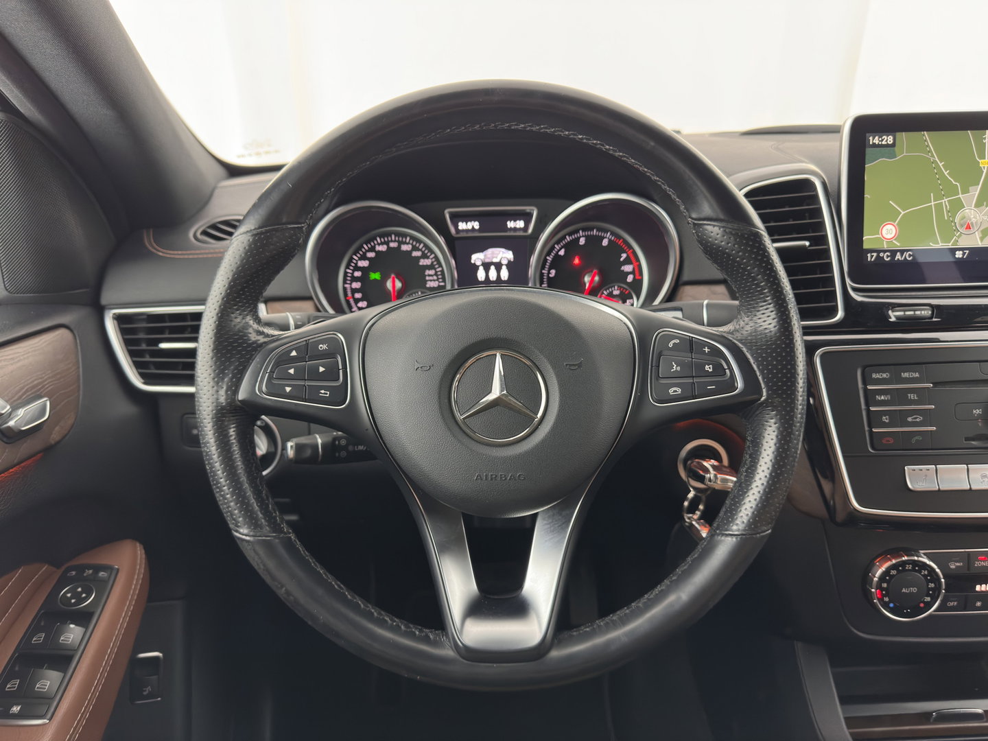 Mercedes-Benz GLE Coupé 400 4MATIC Aut. *LEATHER | MEMORY-PACK | HEATED-SPORTSEATS | CAMERA | ECC | HEAD-UP | PDC | CRUISE | 20''ALU*