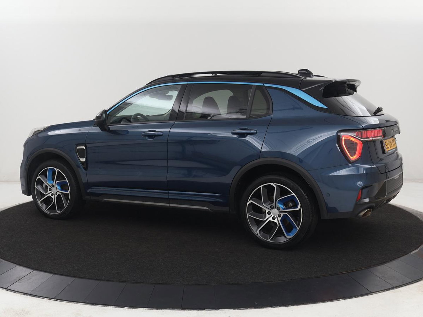 Lynk & Co 01 1.5 Plug In | Panoramadak | infinity by Harman | 360 Camera | Adaptive cruise | Stoelverwarming | Carplay | Memory | Full LED | PHEV