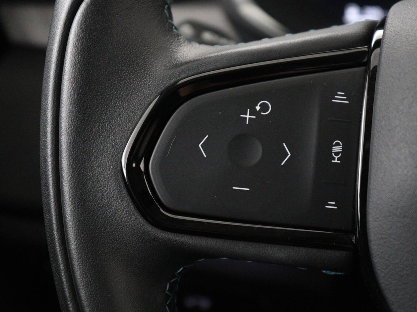 Lynk & Co 01 1.5 Plug In | Panoramadak | infinity by Harman | 360 Camera | Adaptive cruise | Stoelverwarming | Carplay | Memory | Full LED | PHEV