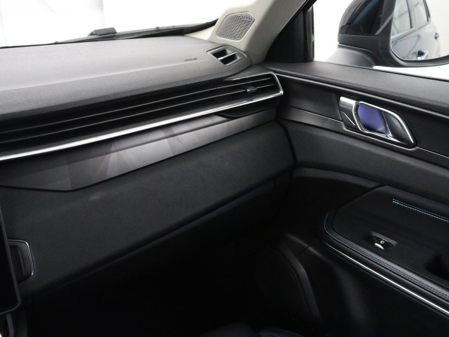 Lynk & Co 01 1.5 Plug In | Panoramadak | infinity by Harman | 360 Camera | Adaptive cruise | Stoelverwarming | Carplay | Memory | Full LED | PHEV