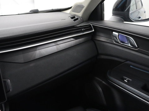 Lynk & Co 01 1.5 Plug In | Panoramadak | infinity by Harman | 360 Camera | Adaptive cruise | Stoelverwarming | Carplay | Memory | Full LED | PHEV