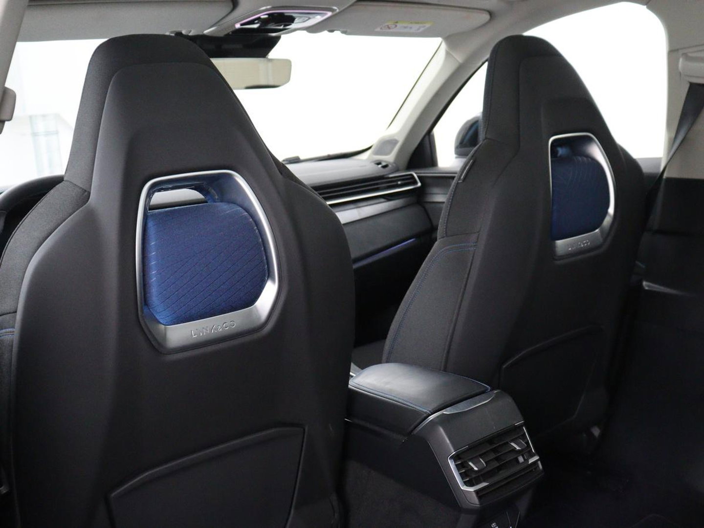 Lynk & Co 01 1.5 Plug In | Panoramadak | infinity by Harman | 360 Camera | Adaptive cruise | Stoelverwarming | Carplay | Memory | Full LED | PHEV