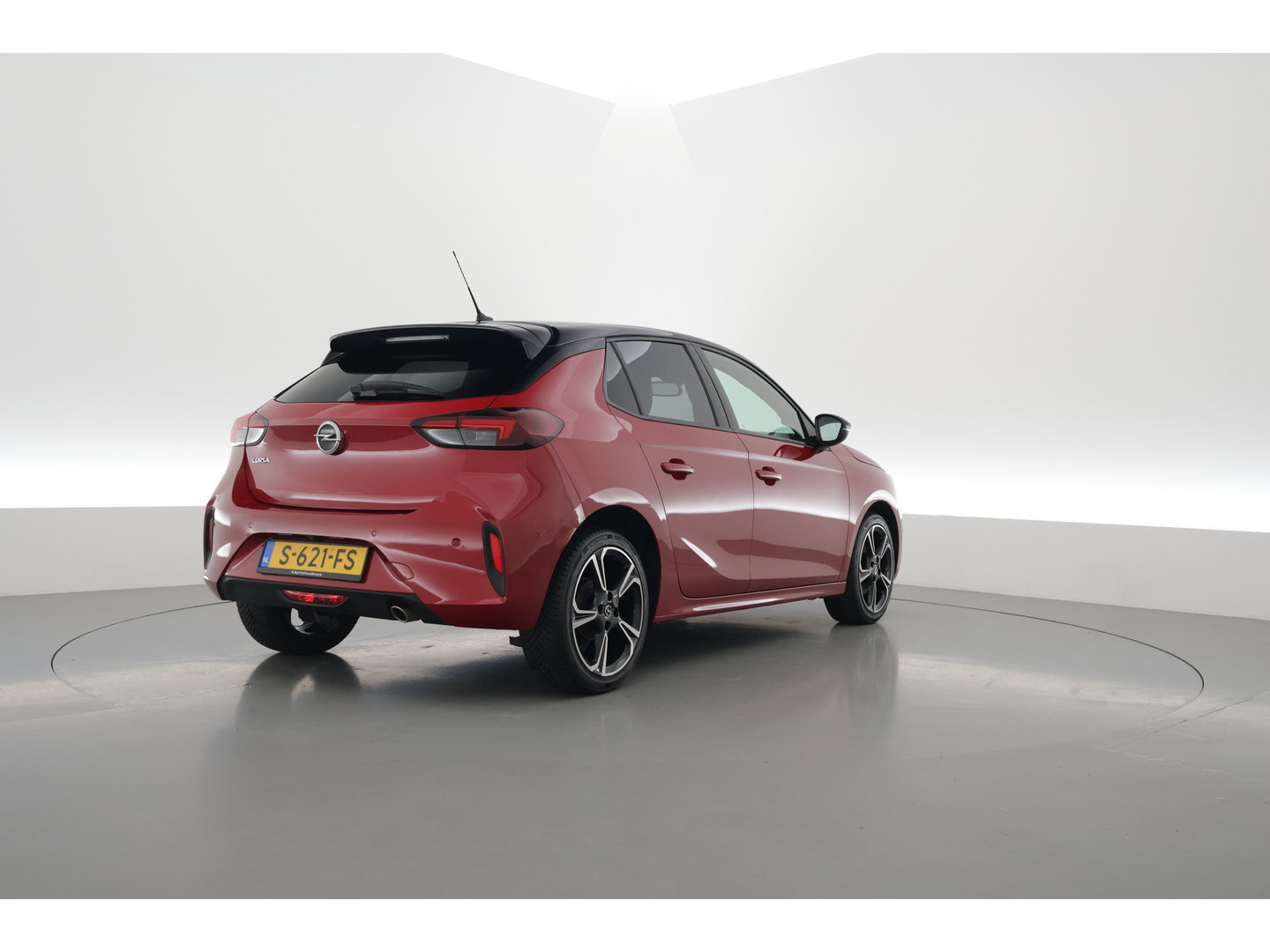 Opel Corsa 1.2 GS Line | Rijklaar! | Dig. Cockpit | Cruise | Camera + PDC | App.Connect | Climate | Dodehoek | DAB | All-Season V