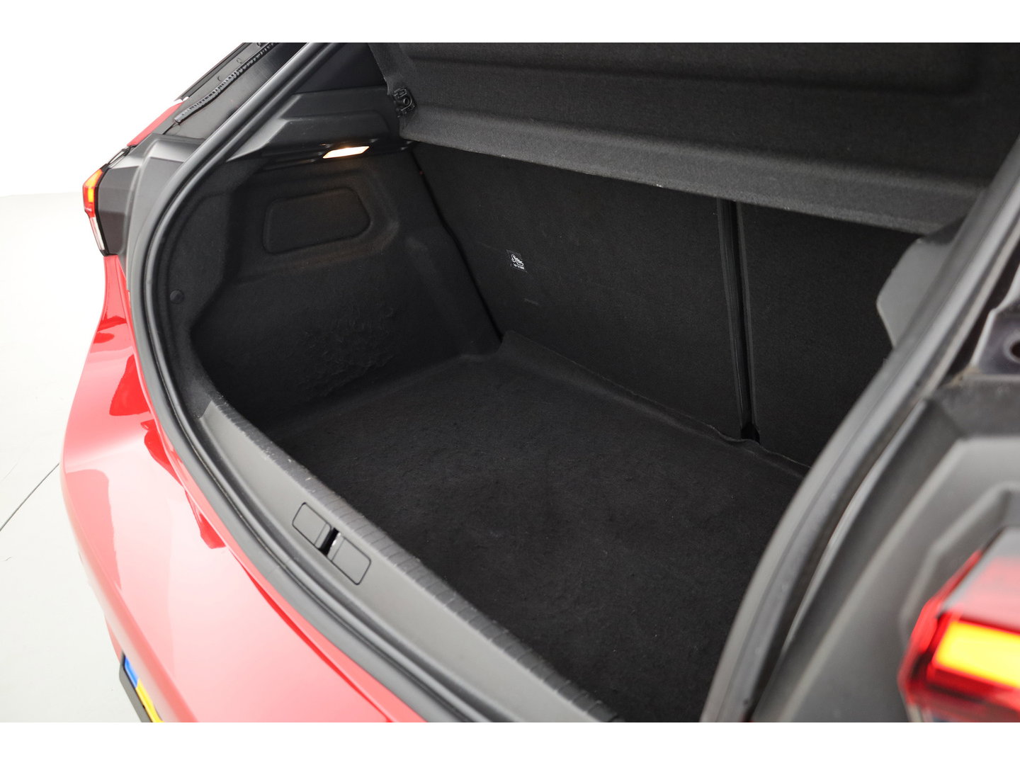 Opel Corsa 1.2 GS Line | Rijklaar! | Dig. Cockpit | Cruise | Camera + PDC | App.Connect | Climate | Dodehoek | DAB | All-Season V