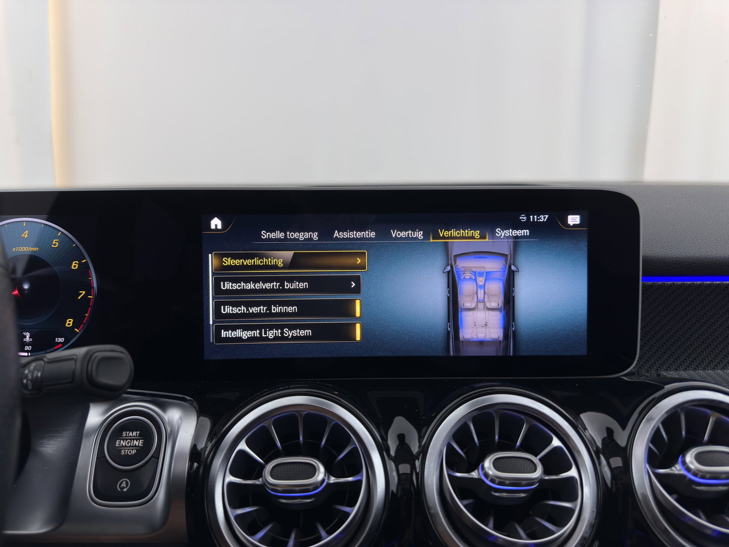 Mercedes-Benz GLB 250 4MATIC AMG-Sportpack Premium Plus Aut. *LEATHER-MICROFIBRE | FULL-LED | AMBIENTLIGHT | WIDE-COCKPIT | HEATED-SPORTSEATS | KEYLESS | NAVI-FULLMAP | ECC | SHIFTPADDLES | MEMORY-PACK | PDC | CRUISE | 21''ALU*