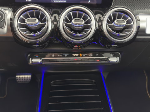 Mercedes-Benz GLB 250 4MATIC AMG-Sportpack Premium Plus Aut. *LEATHER-MICROFIBRE | FULL-LED | AMBIENTLIGHT | WIDE-COCKPIT | HEATED-SPORTSEATS | KEYLESS | NAVI-FULLMAP | ECC | SHIFTPADDLES | MEMORY-PACK | PDC | CRUISE | 21''ALU*