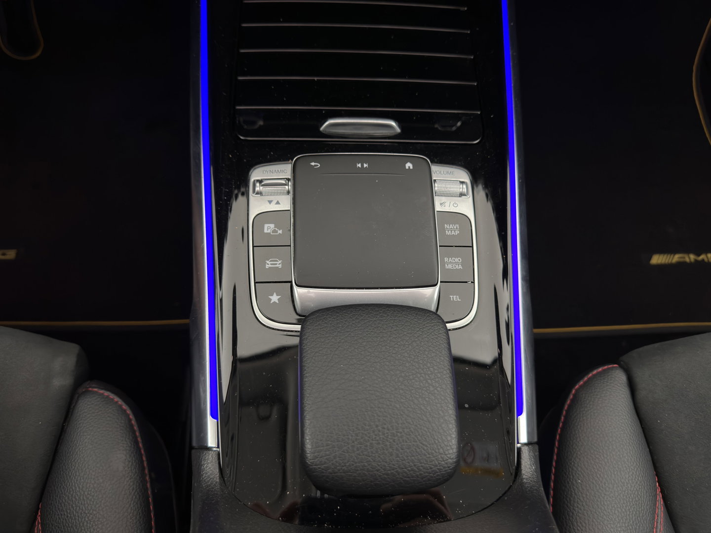 Mercedes-Benz GLB 250 4MATIC AMG-Sportpack Premium Plus Aut. *LEATHER-MICROFIBRE | FULL-LED | AMBIENTLIGHT | WIDE-COCKPIT | HEATED-SPORTSEATS | KEYLESS | NAVI-FULLMAP | ECC | SHIFTPADDLES | MEMORY-PACK | PDC | CRUISE | 21''ALU*