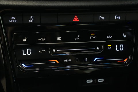 Volkswagen T-Roc 1.5 TSI R-Line 3x Business Panoramadak 19'lmv Adaptive-Cruise IQ-led 24 Maanden garantie* (Vraag naar de voorwaarden)