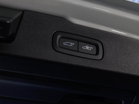 Volvo V60 T8 AWD Ultra Dark Bowers & Wilkins Massagestoelen Stoelventilatie Panodak