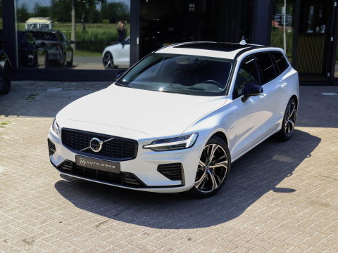 Volvo V60 T8 AWD Ultra Dark Bowers & Wilkins Massagestoelen Stoelventilatie Panodak