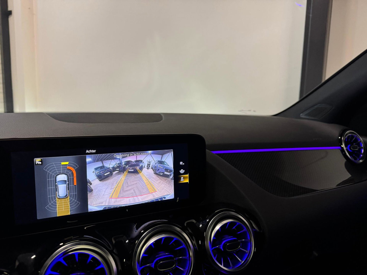 Mercedes-Benz GLA 220 d PANO KEYLESS CAM