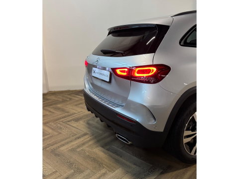 Mercedes-Benz GLA 220 d PANO KEYLESS CAM