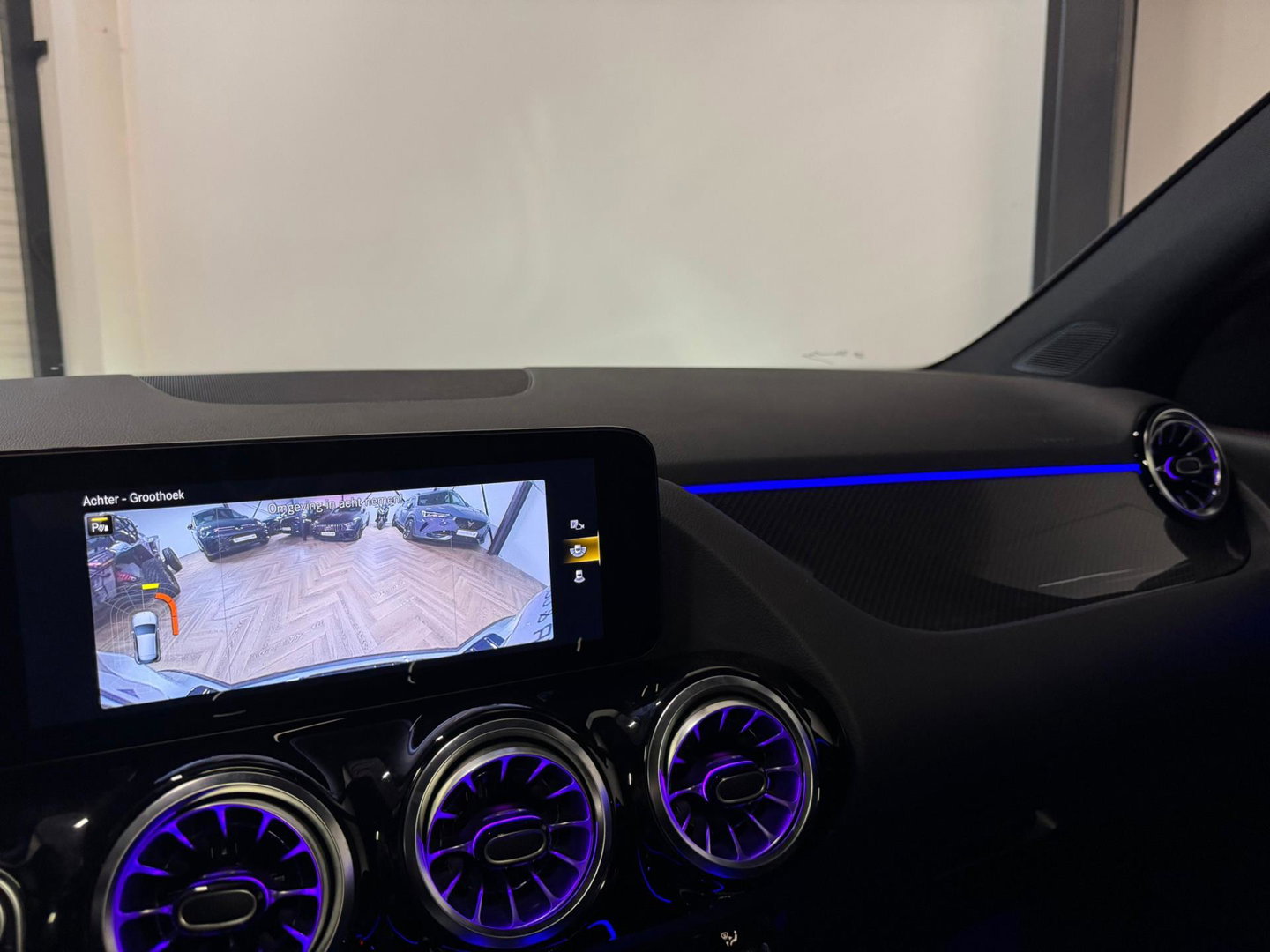 Mercedes-Benz GLA 220 d PANO KEYLESS CAM