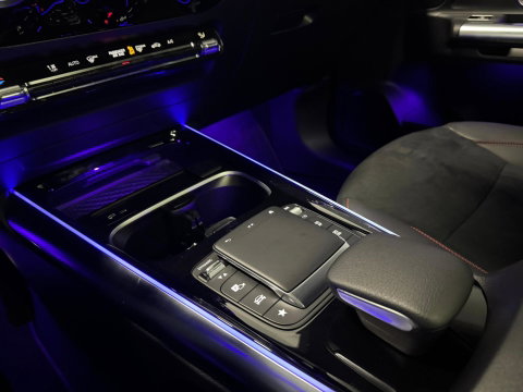 Mercedes-Benz GLA 220 d PANO KEYLESS CAM