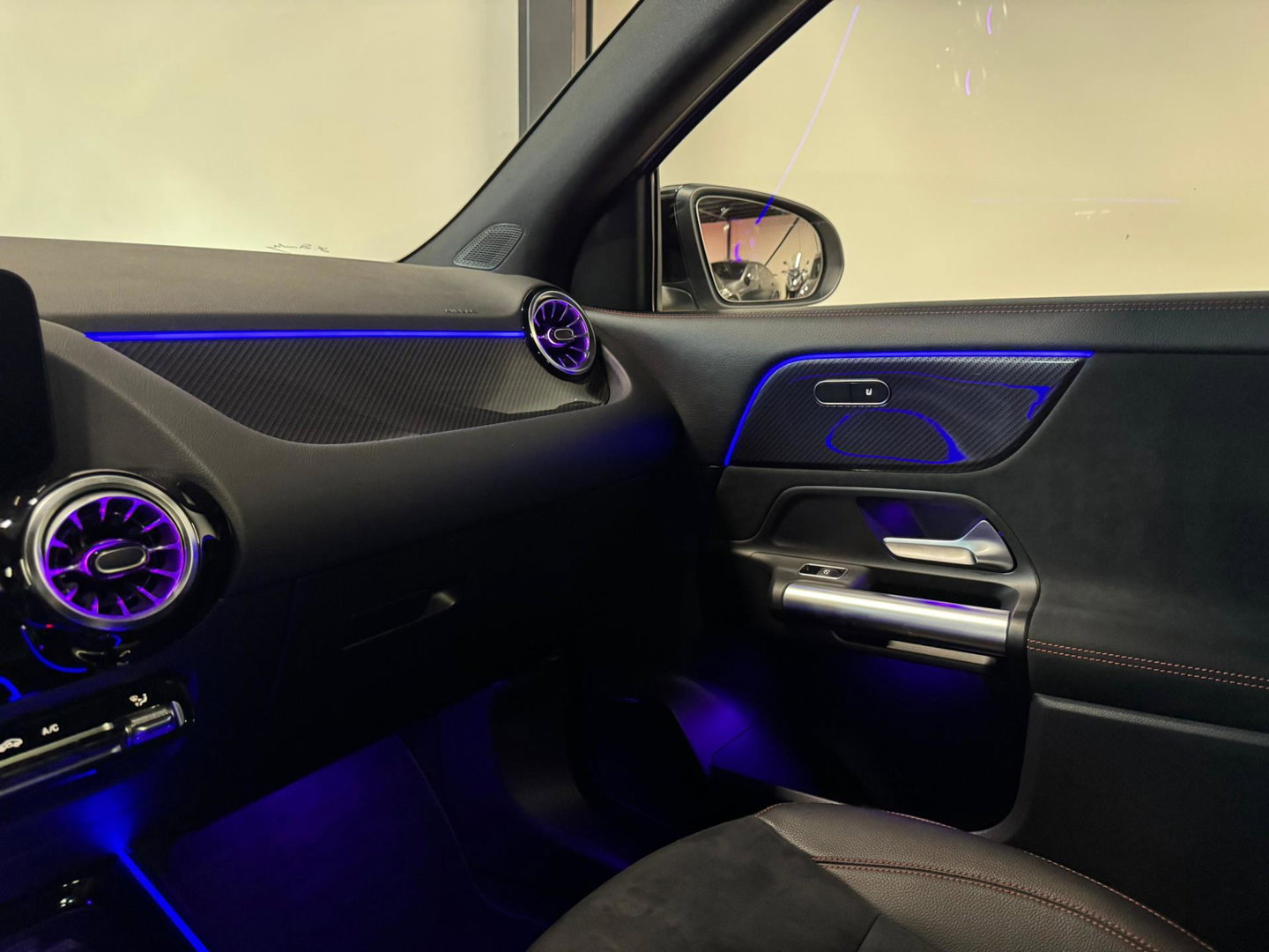 Mercedes-Benz GLA 220 d PANO KEYLESS CAM