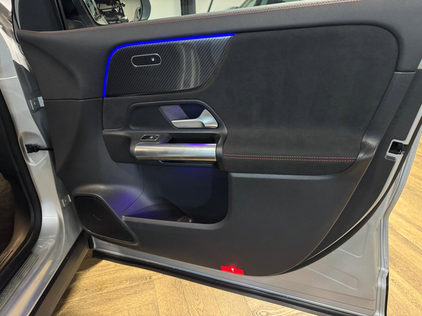 Mercedes-Benz GLA 220 d PANO KEYLESS CAM