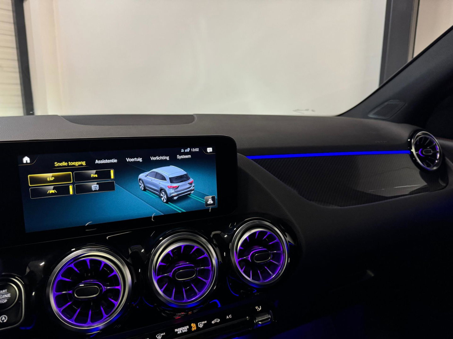 Mercedes-Benz GLA 220 d PANO KEYLESS CAM