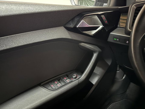 Audi A1 Sportback TFSI S-Line Carplay Cruise NAP