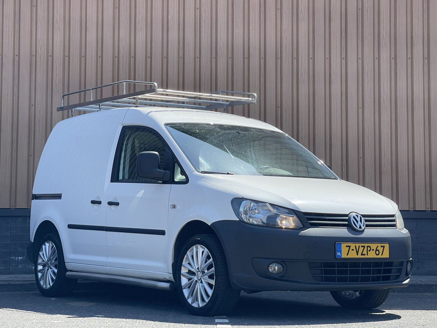 Volkswagen Caddy 1.6 TDI BMT | Handel / Export | Lichtmetaal 17'' | Imperiaal | Origineel Nederlands | Side Bars | Verwarmbare Spiegels |