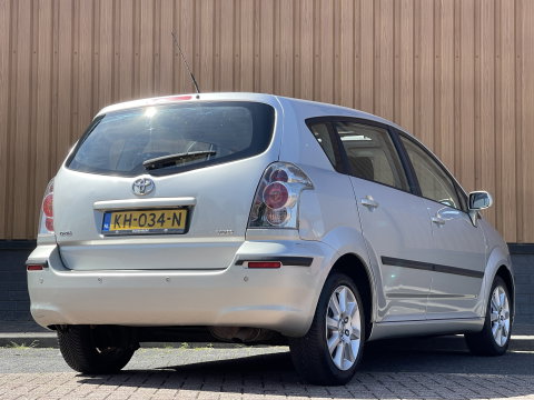 Toyota Corolla Verso 1.8 VVT-i Luna 7p. | Handel & Export | Schuifdak | Cruise Control | Parkeersensoren | Achteruitrijcamera | 16'' Lichtmetaal |
