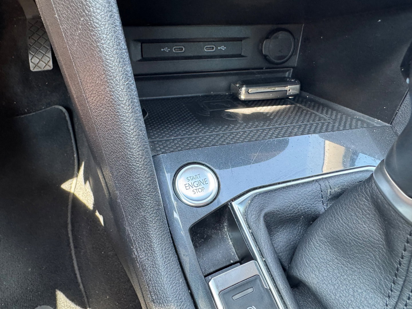 Volkswagen Tiguan 2.0 TDI 150PK DSG PANO LED KEYLESS