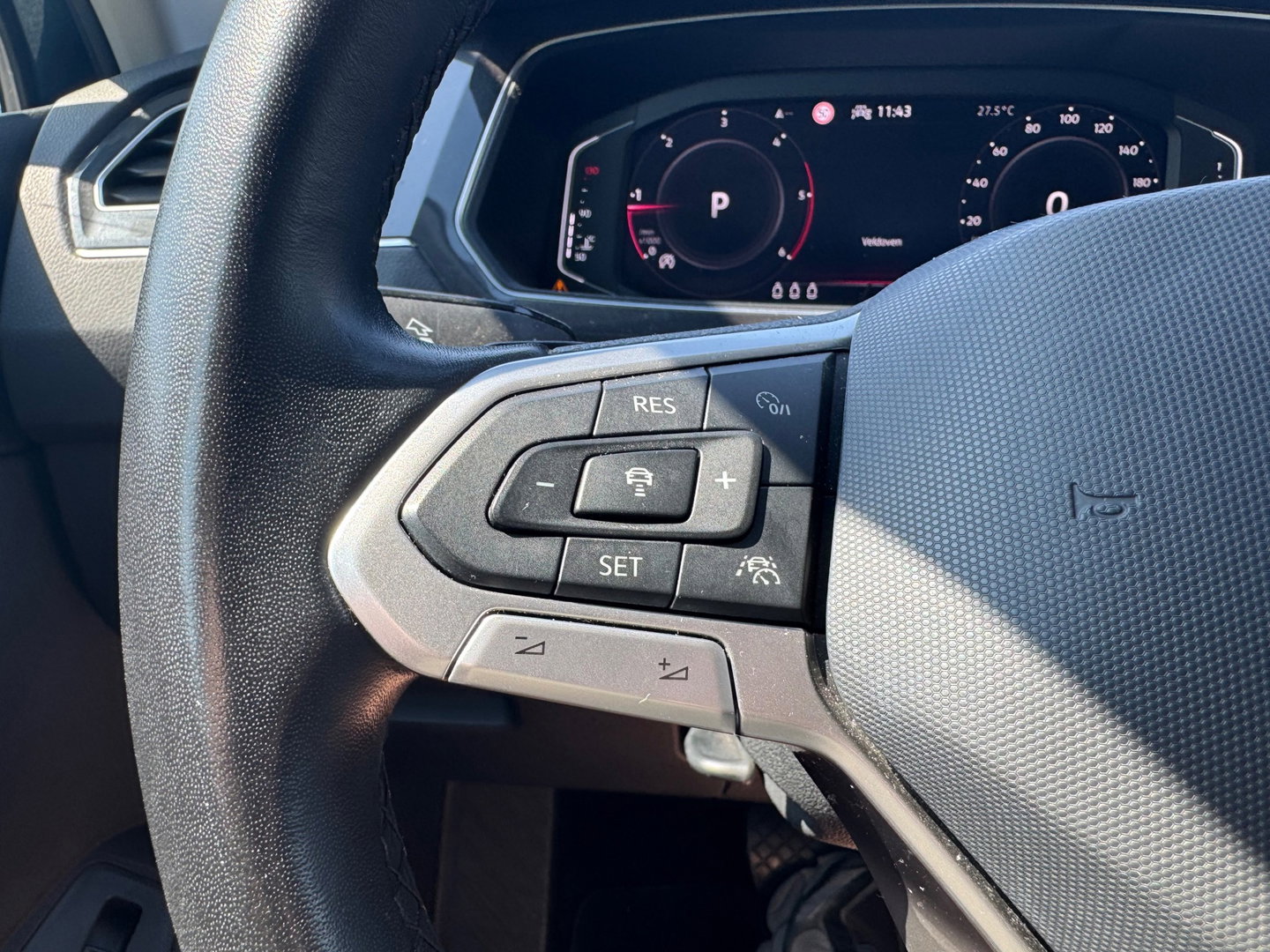 Volkswagen Tiguan 2.0 TDI 150PK DSG PANO LED KEYLESS