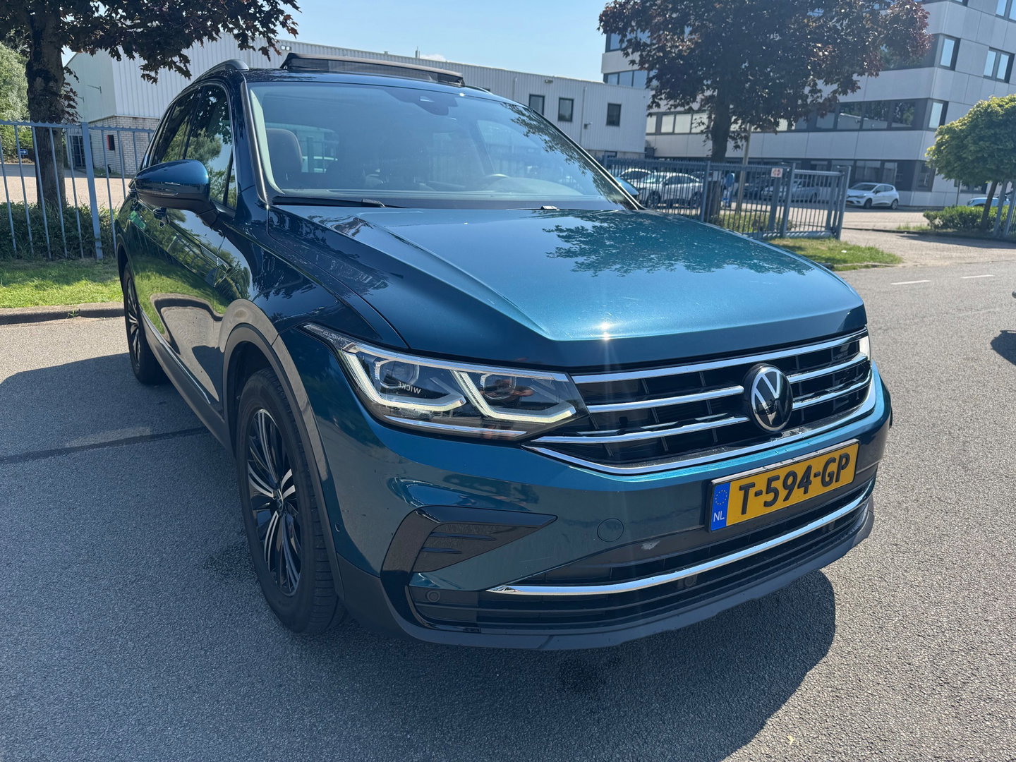 Volkswagen Tiguan 2.0 TDI 150PK DSG PANO LED KEYLESS