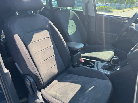 Volkswagen Tiguan 2.0 TDI 150PK DSG PANO LED KEYLESS