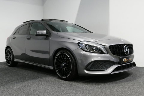 Mercedes-Benz A-Klasse 200 AMG Line / A45 AMG Diffuser / Panamericana Grille / Panoramadak / Carbon interieurdelen / Stoelverwarming / LED High Performance / Cruise Control / 18'' LMV / Agility Control / PDC V+A